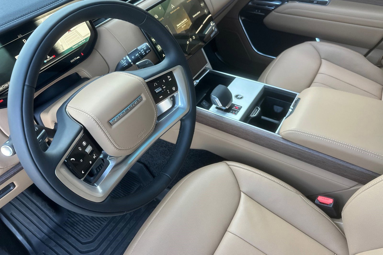 New 2026 Land Rover Range Rover SE image 5