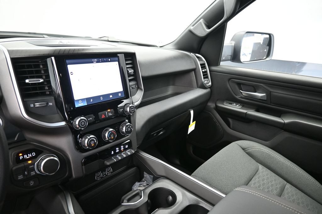 New 2026 RAM 1500 Express AWD/4WD image 18