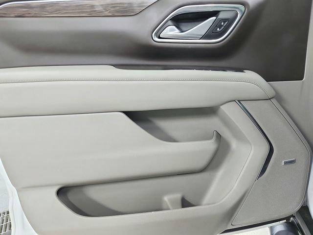 Used 2022 Chevrolet Tahoe Z71 w/ Luxury Package AWD/4WD image 38