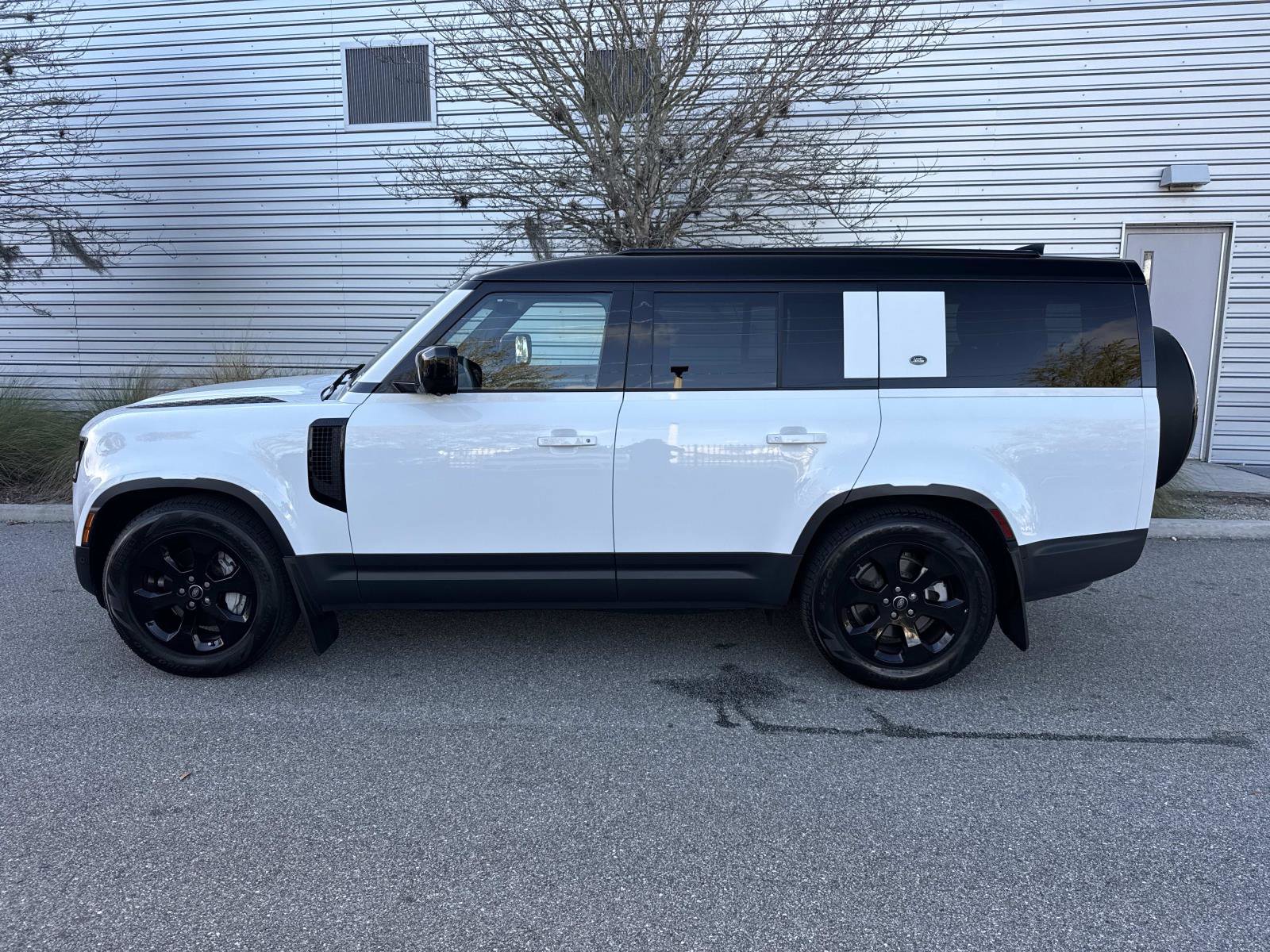 Certified 2024 Land Rover Defender 130 S image 2