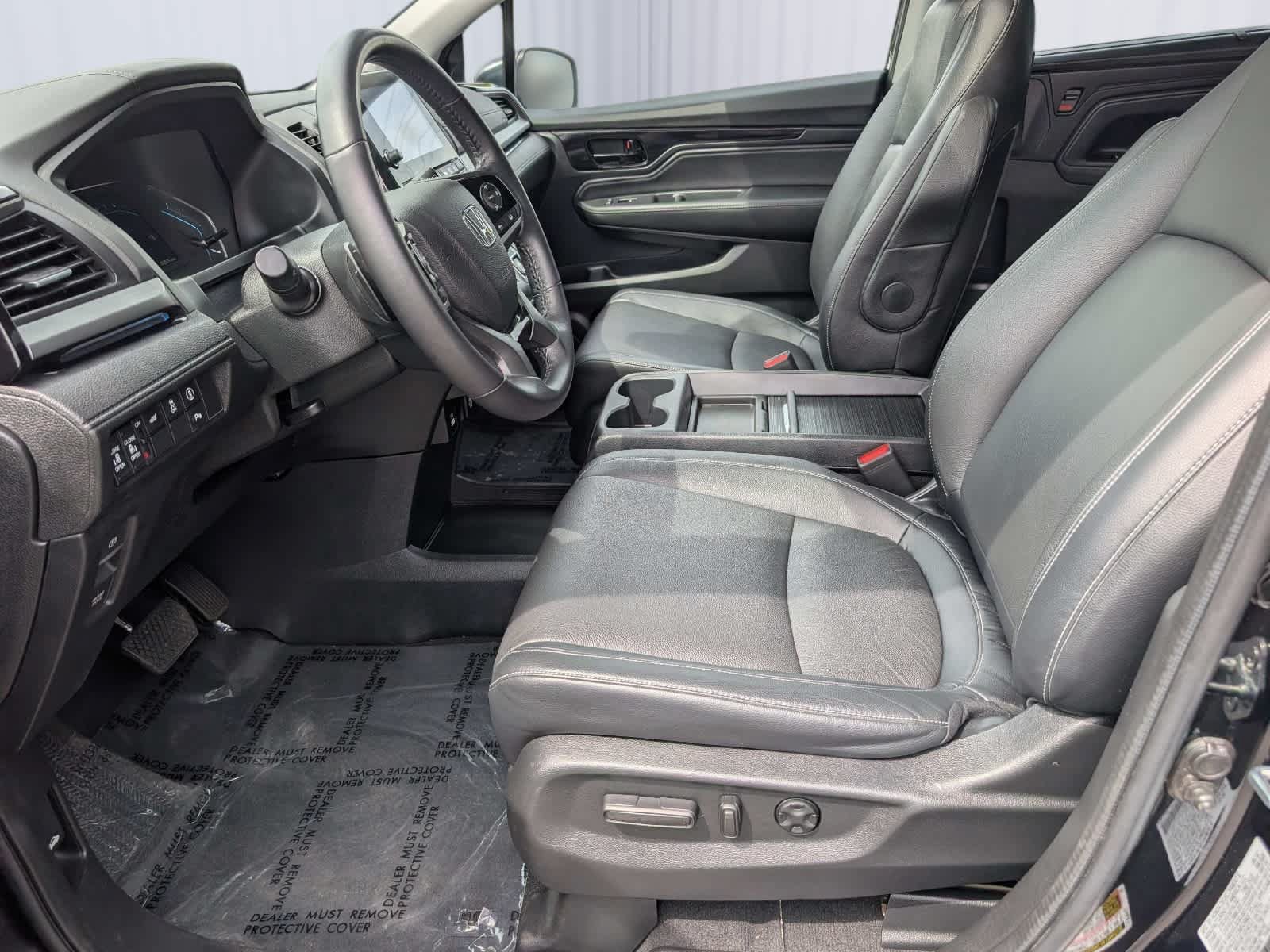 Used 2023 Honda Odyssey Touring image 17