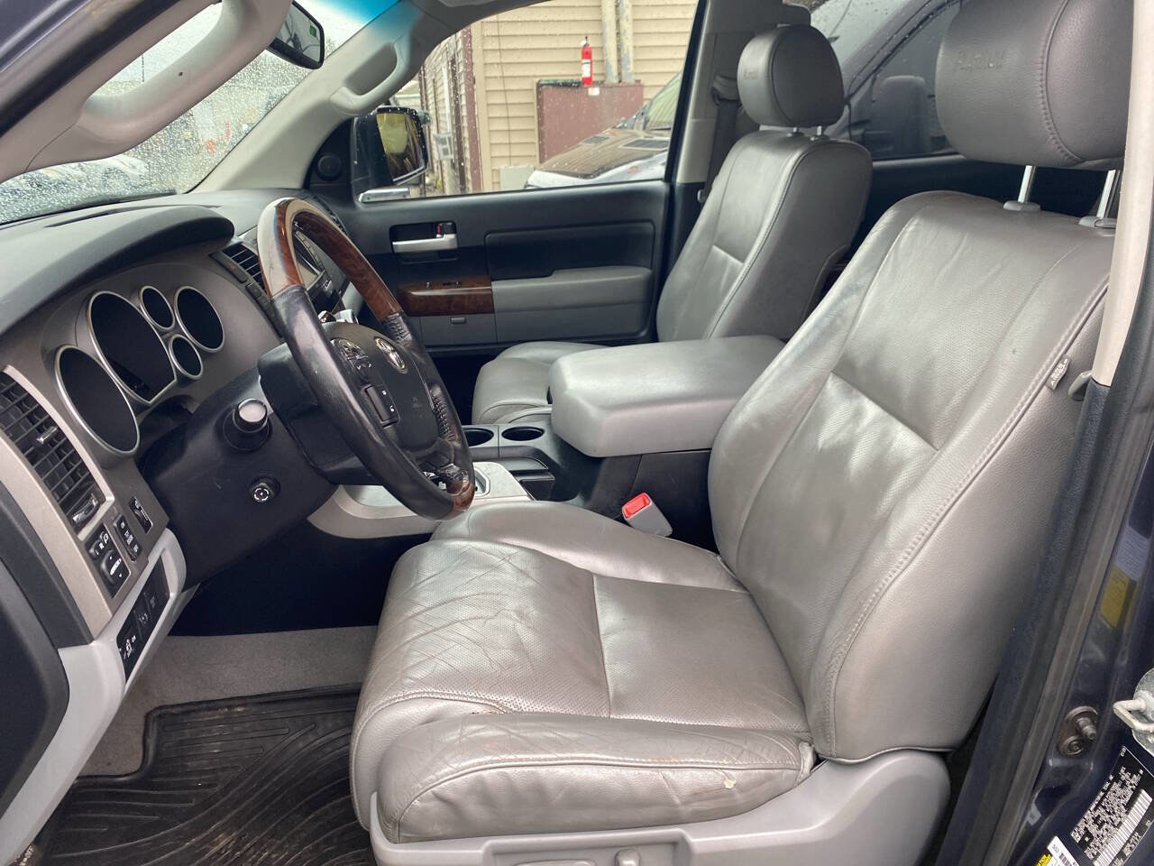 Used 2010 Toyota Tundra Limited image 6