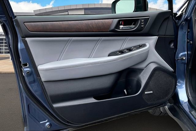 Used 2018 Subaru Outback 2.5i Limited w/ Popular Package #2 image 18