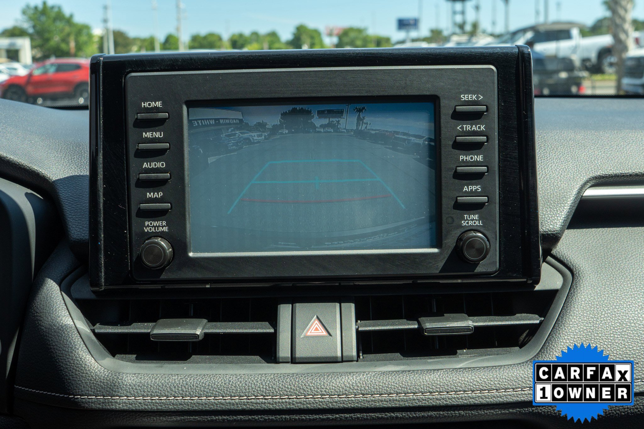 Used 2019 Toyota RAV4 XLE w/ Convenience Package FWD image 18