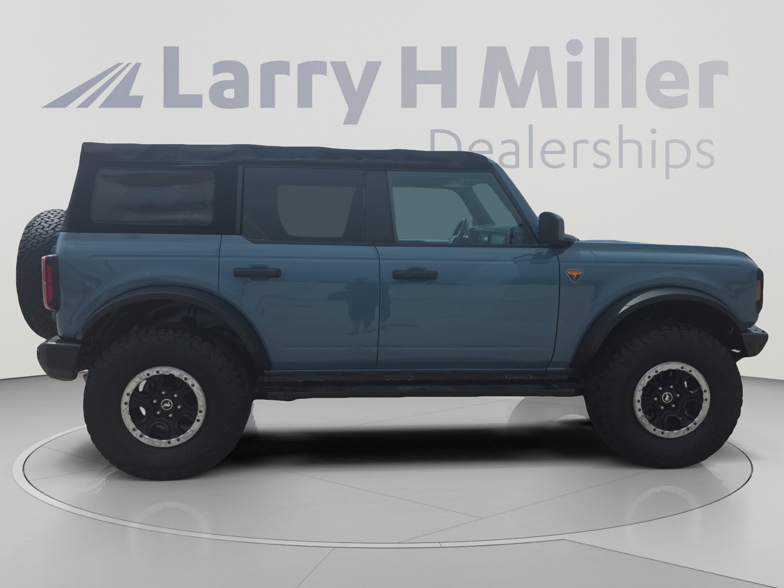 Used 2021 Ford Bronco Badlands w/ Sasquatch Package AWD/4WD image 6