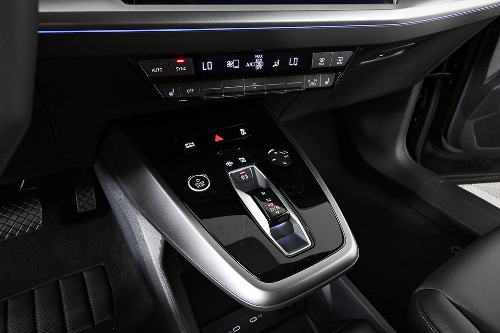 New 2025 Audi Q4 e-tron Prestige image 18