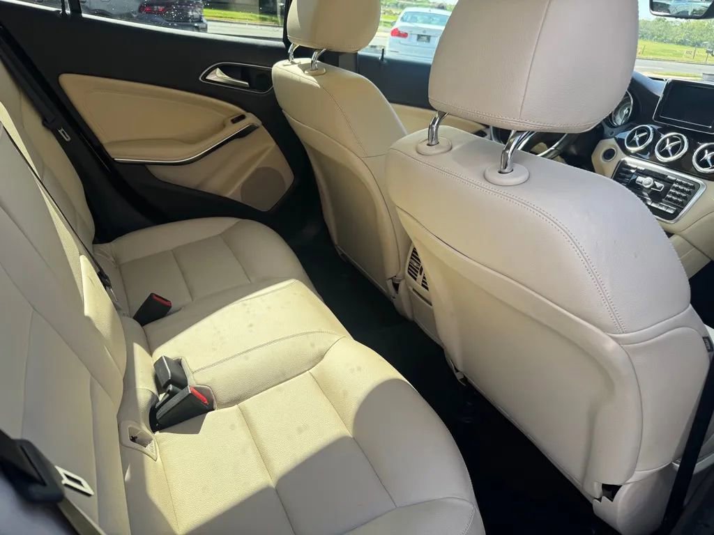 Used 2015 Mercedes-Benz GLA 250 4MATIC image 7