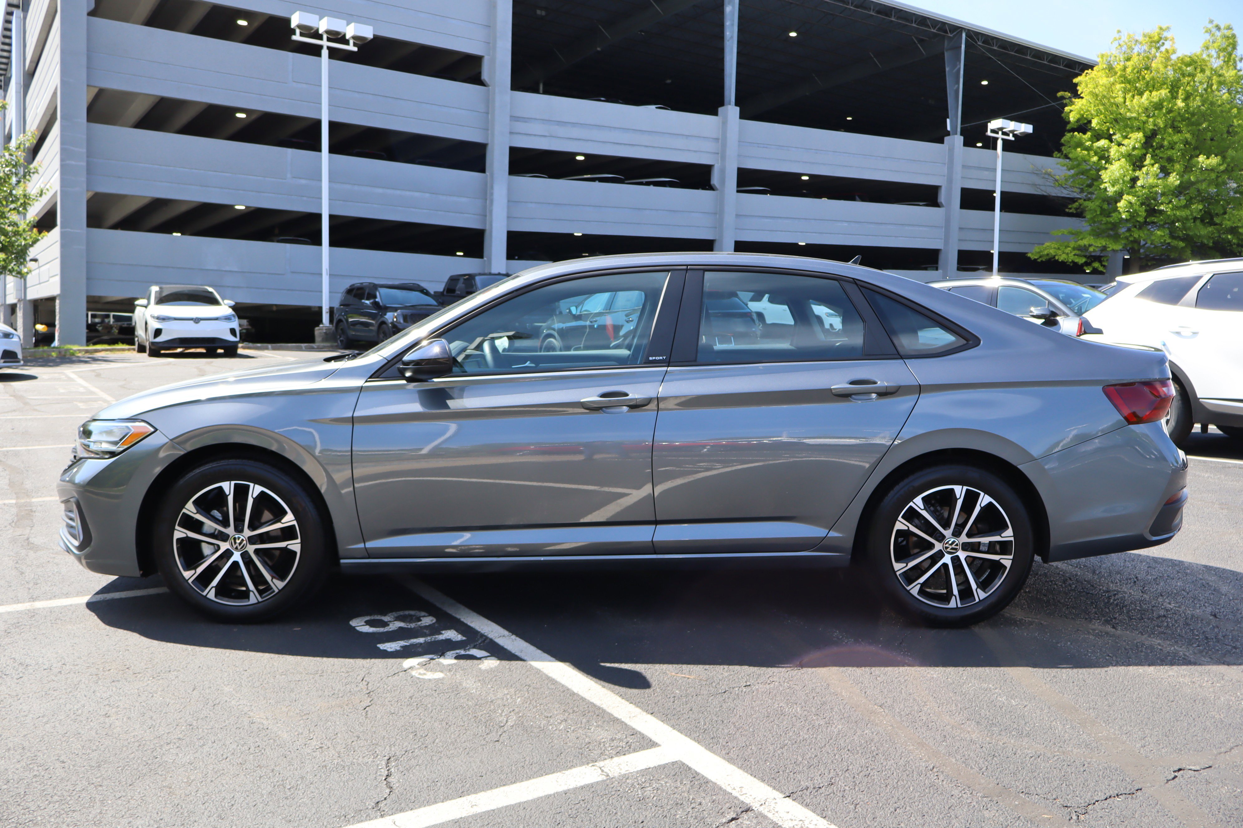 Used 2024 Volkswagen Jetta Sport FWD image 7
