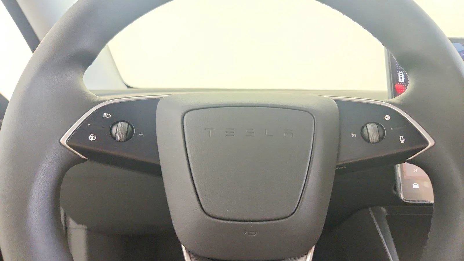 Used 2026 Tesla Model Y 2WD image 18