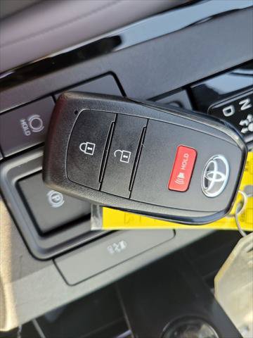 Certified 2026 Toyota Prius XLE FWD image 37