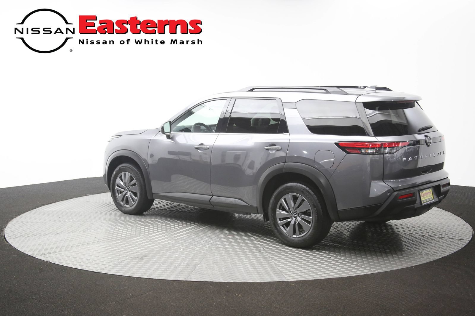 Used 2025 Nissan Pathfinder SV FWD image 64