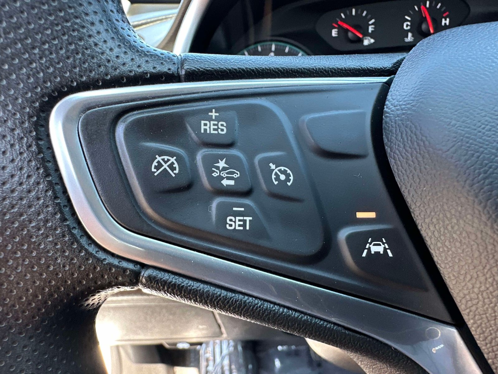 Used 2023 Chevrolet Malibu LT FWD image 16