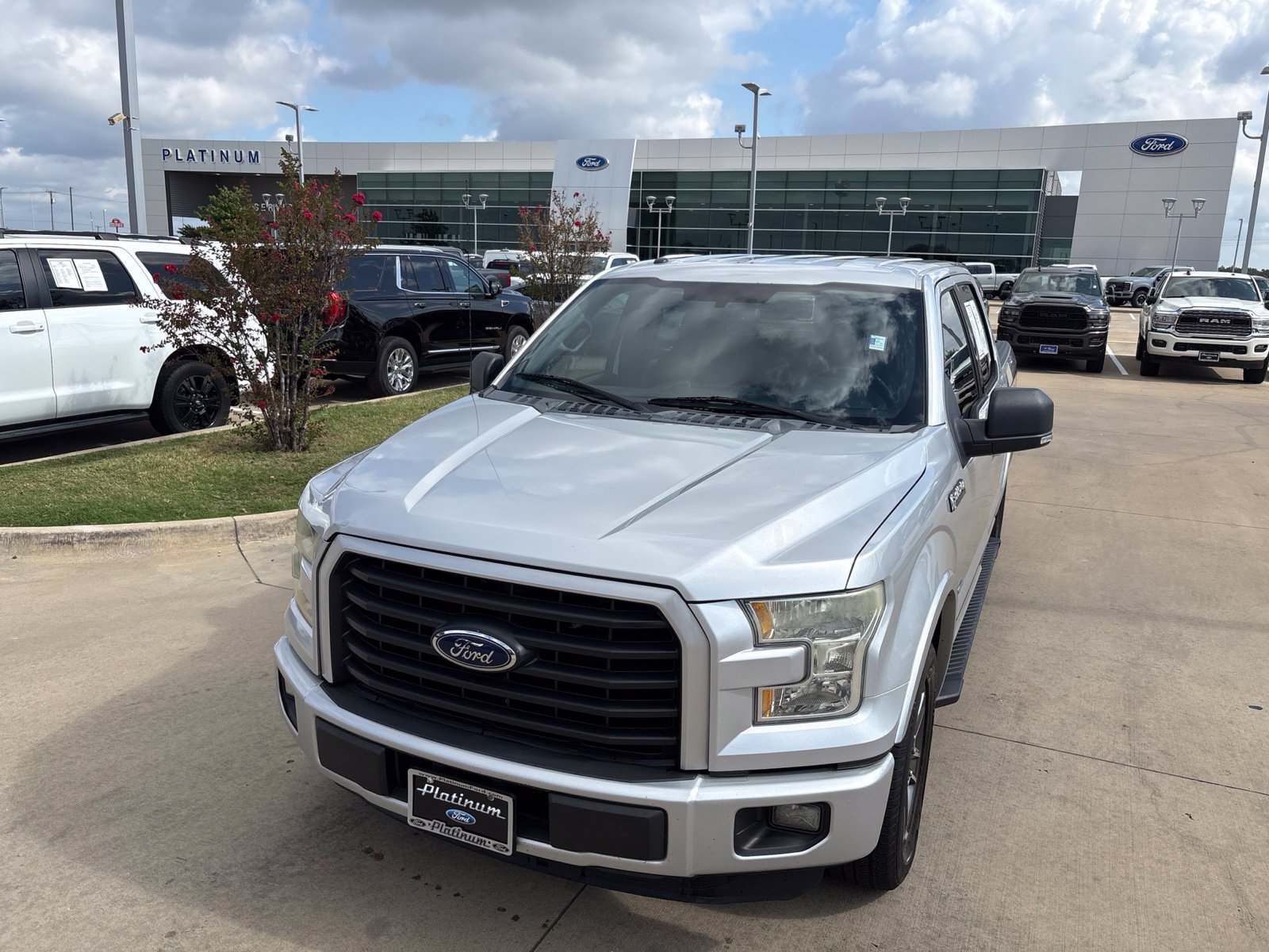 Used 2015 Ford F150 XLT w/ Equipment Group 301A Mid RWD image 24
