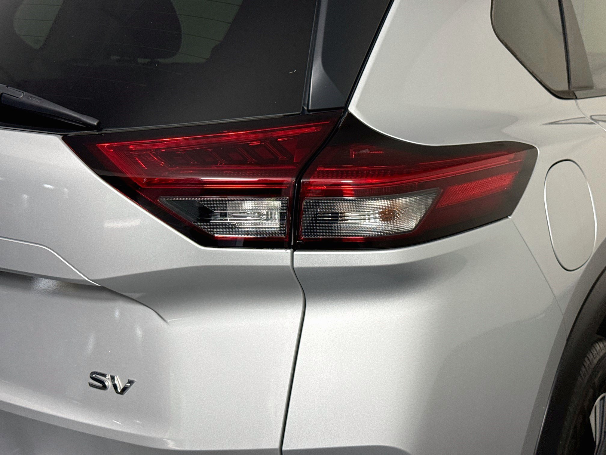 Used 2022 Nissan Rogue SV FWD image 34