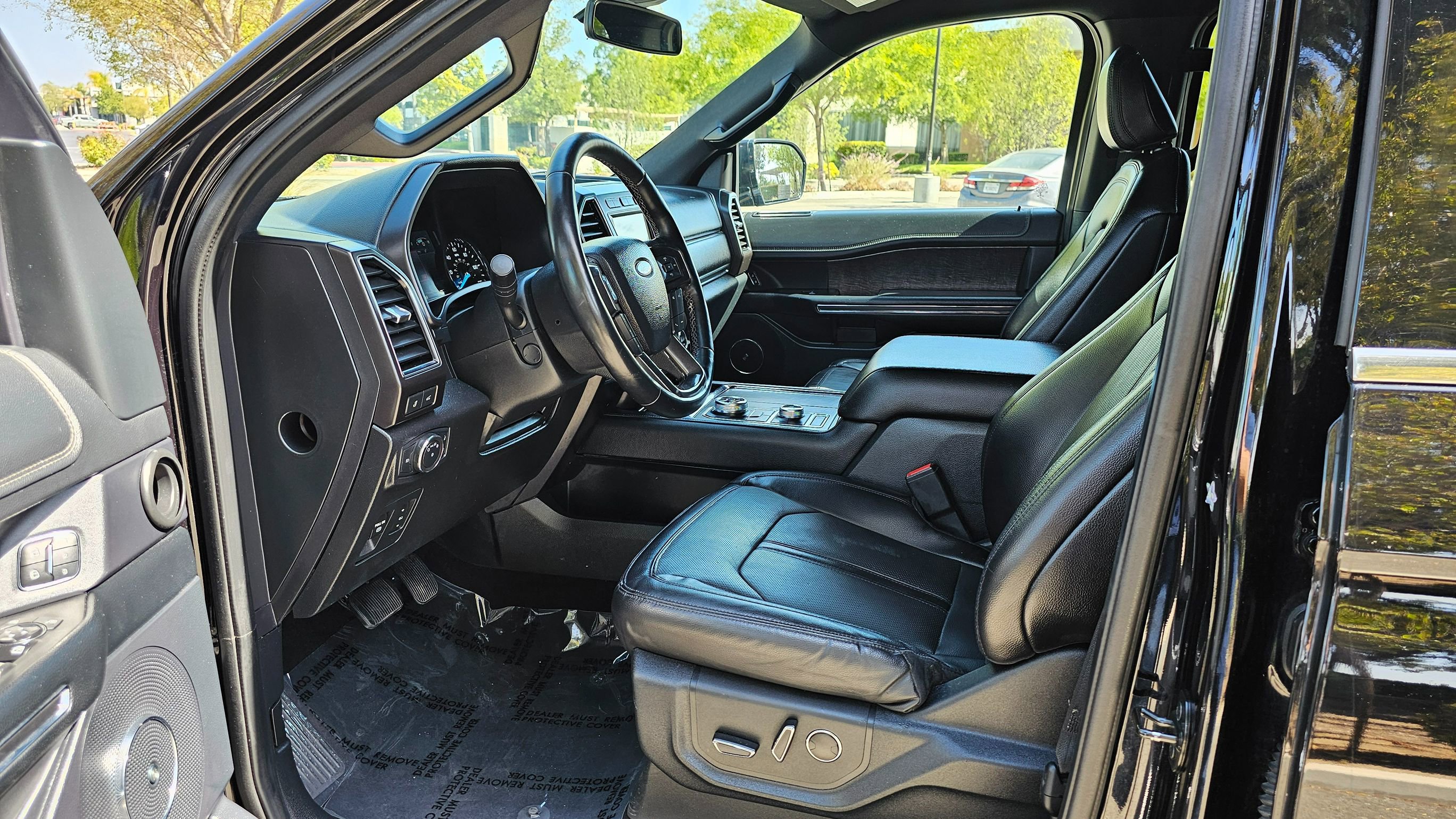 Used 2021 Ford Expedition Limited image 13