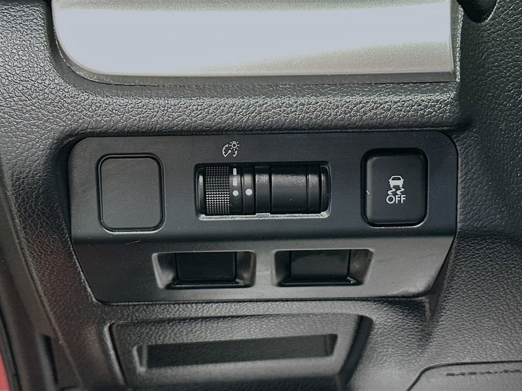 Used 2016 Subaru Crosstrek 2.0i Premium image 10