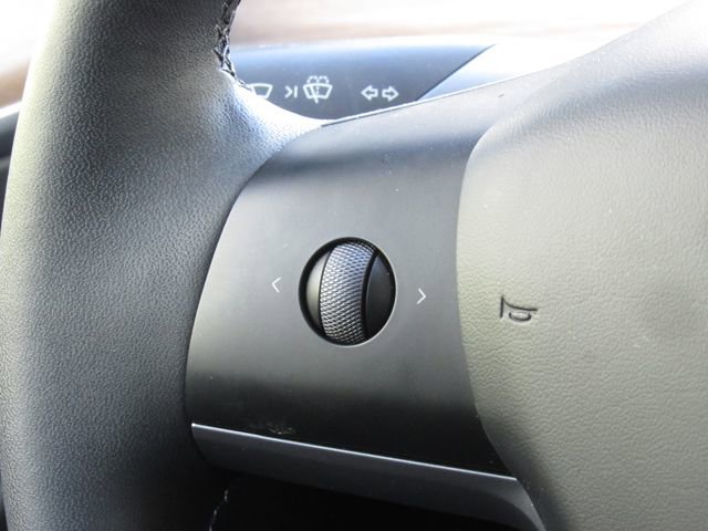 Used 2024 Tesla Model Y Long Range image 24