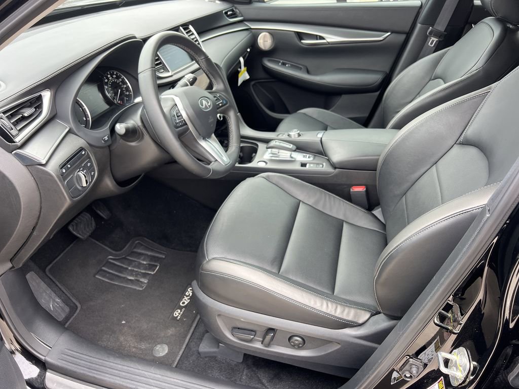 Certified 2025 INFINITI QX50 Luxe image 7