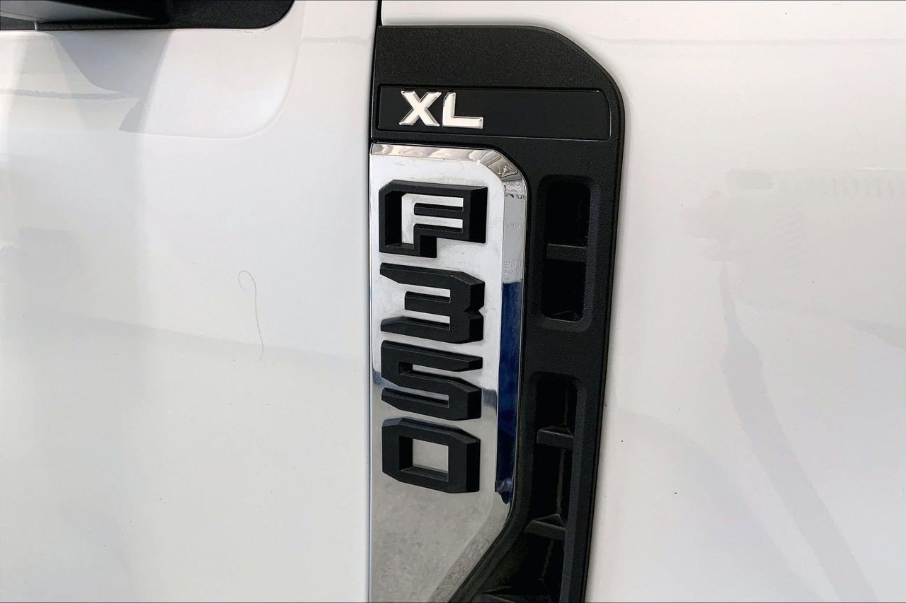 Used 2025 Ford F350 XL w/ XL Driver Assist Package AWD/4WD image 7