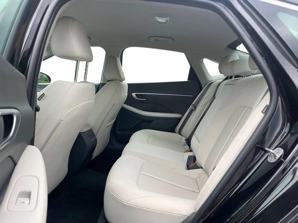 Used 2025 Hyundai Sonata SEL FWD image 16