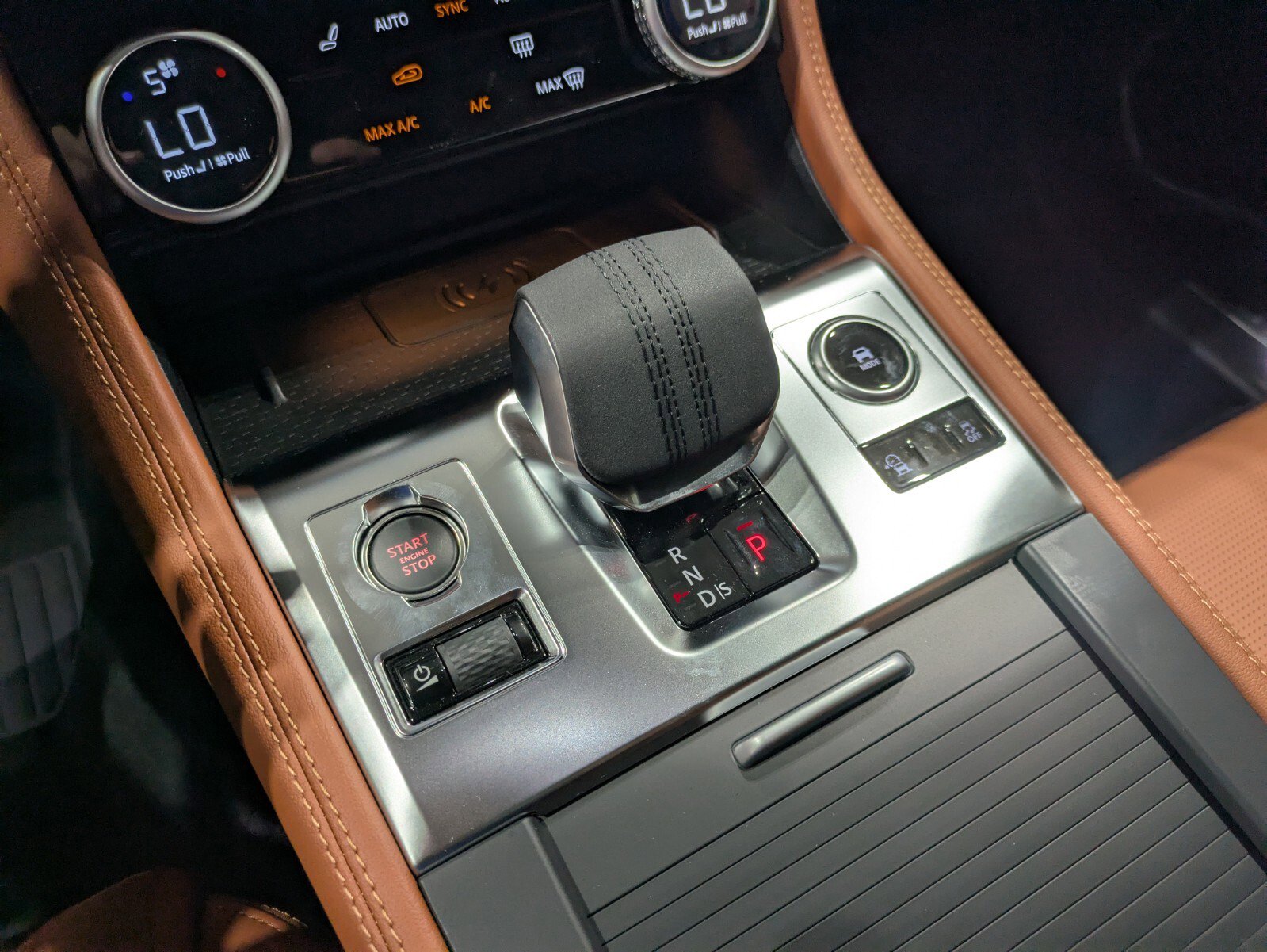 New 2026 Jaguar F-PACE R-Dynamic S image 18