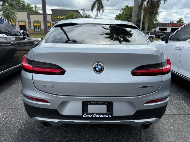 Used 2020 BMW X4 xDrive30i w/ Driving Assistance Package AWD/4WD image 4