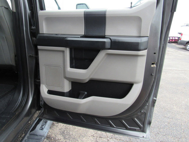 Used 2018 Ford F550 2WD Crew Cab Super Duty image 16