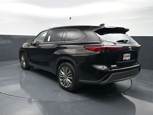 Used 2021 Toyota Highlander Platinum image 6