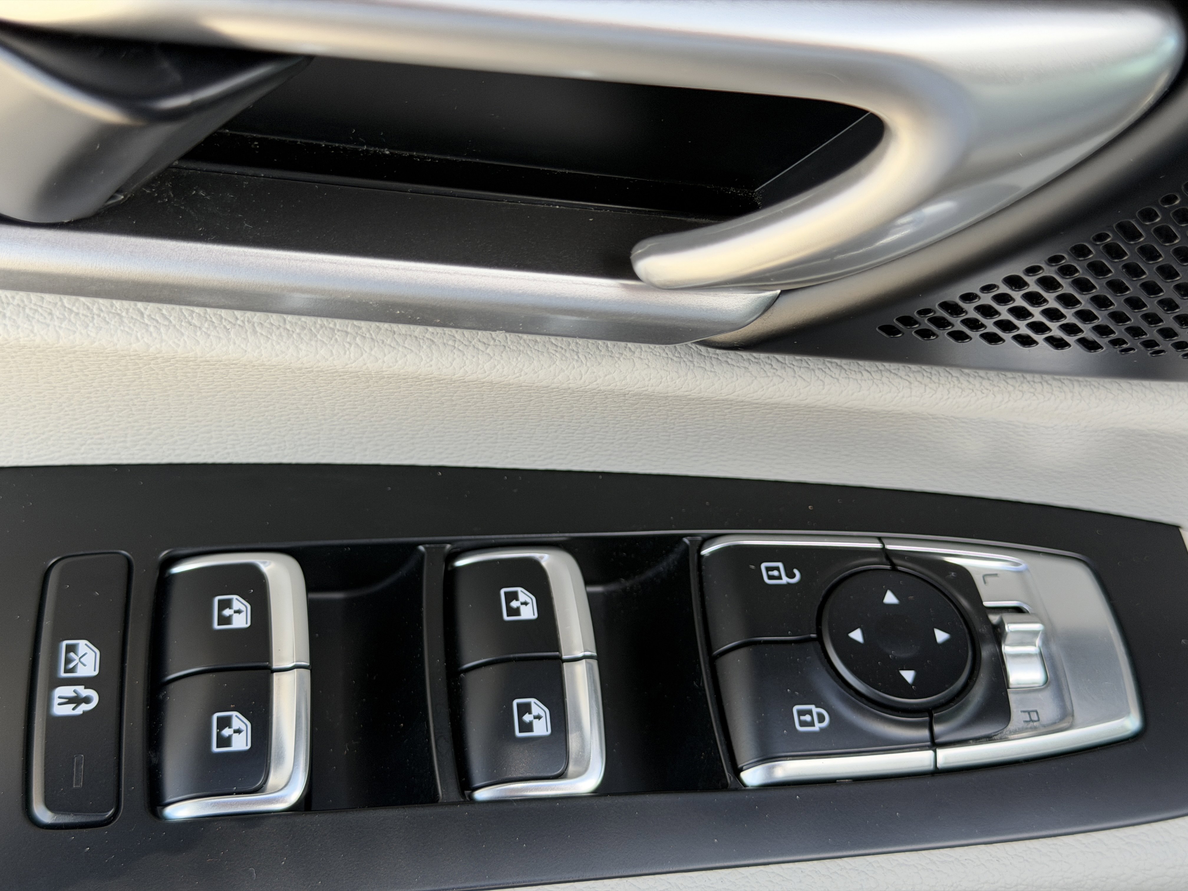 Used 2022 Kia Telluride S image 18