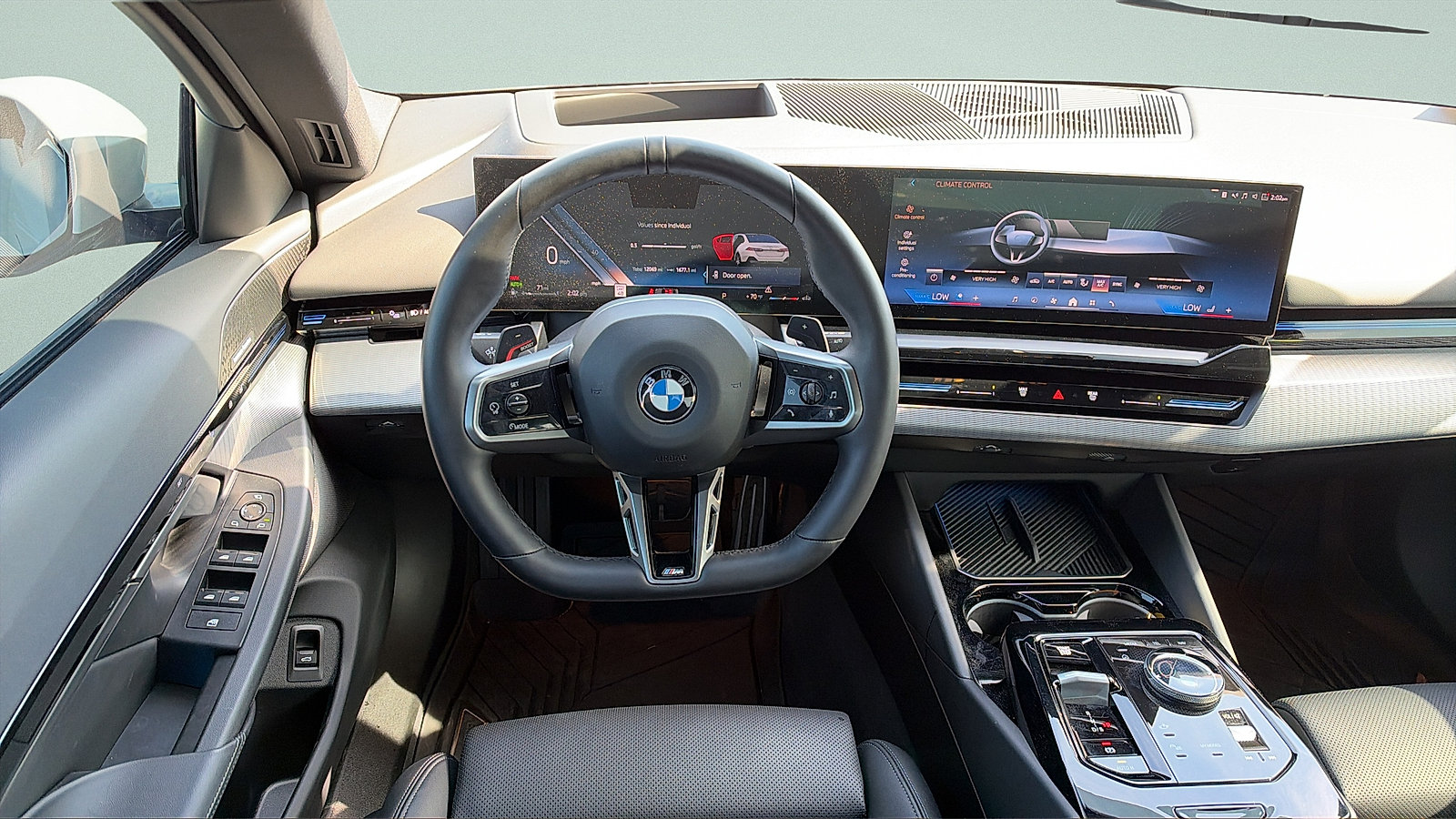 Used 2025 BMW 530i xDrive w/ M Sport Package AWD/4WD image 10