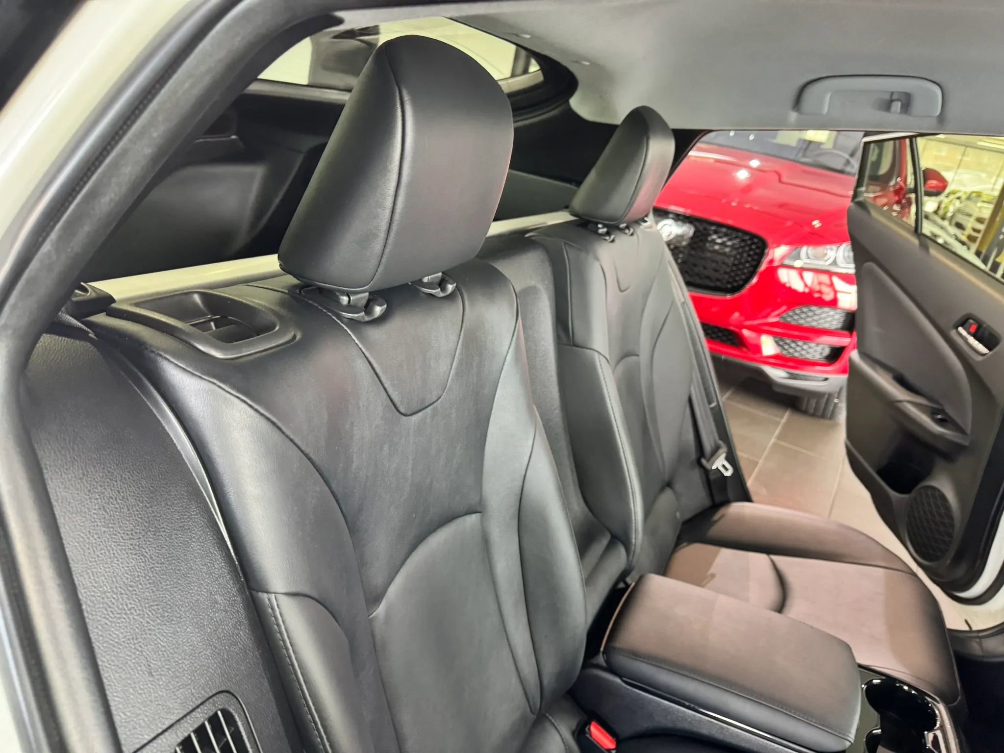 Used 2018 Toyota Prius Prime Advanced image 15