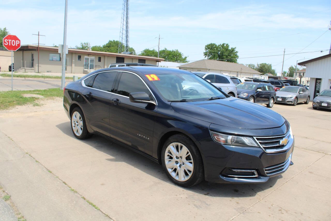 Used 2019 Chevrolet Impala LS FWD image 2