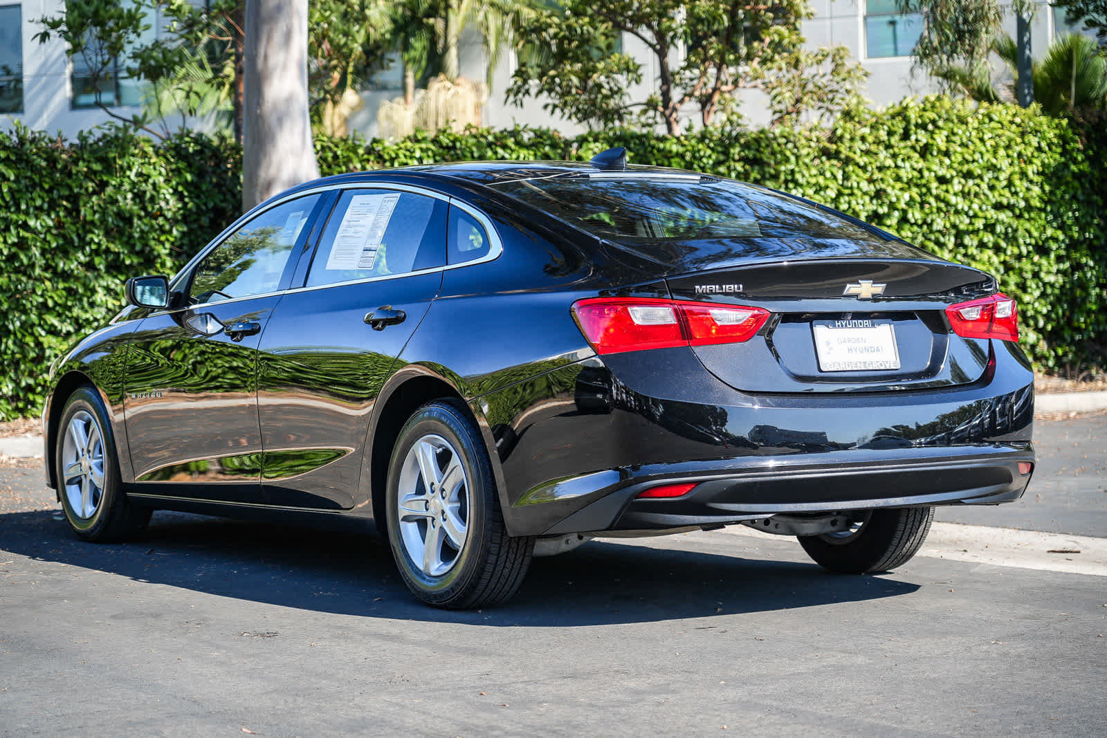 Used 2023 Chevrolet Malibu LS FWD image 7