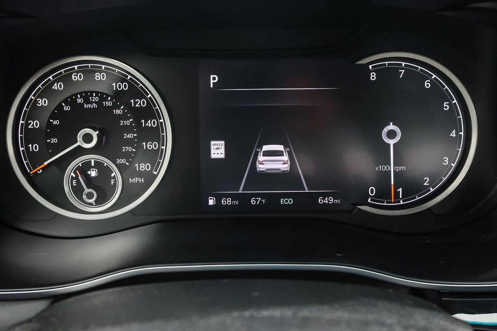 New 2026 Genesis G70 2.5T Prestige image 24