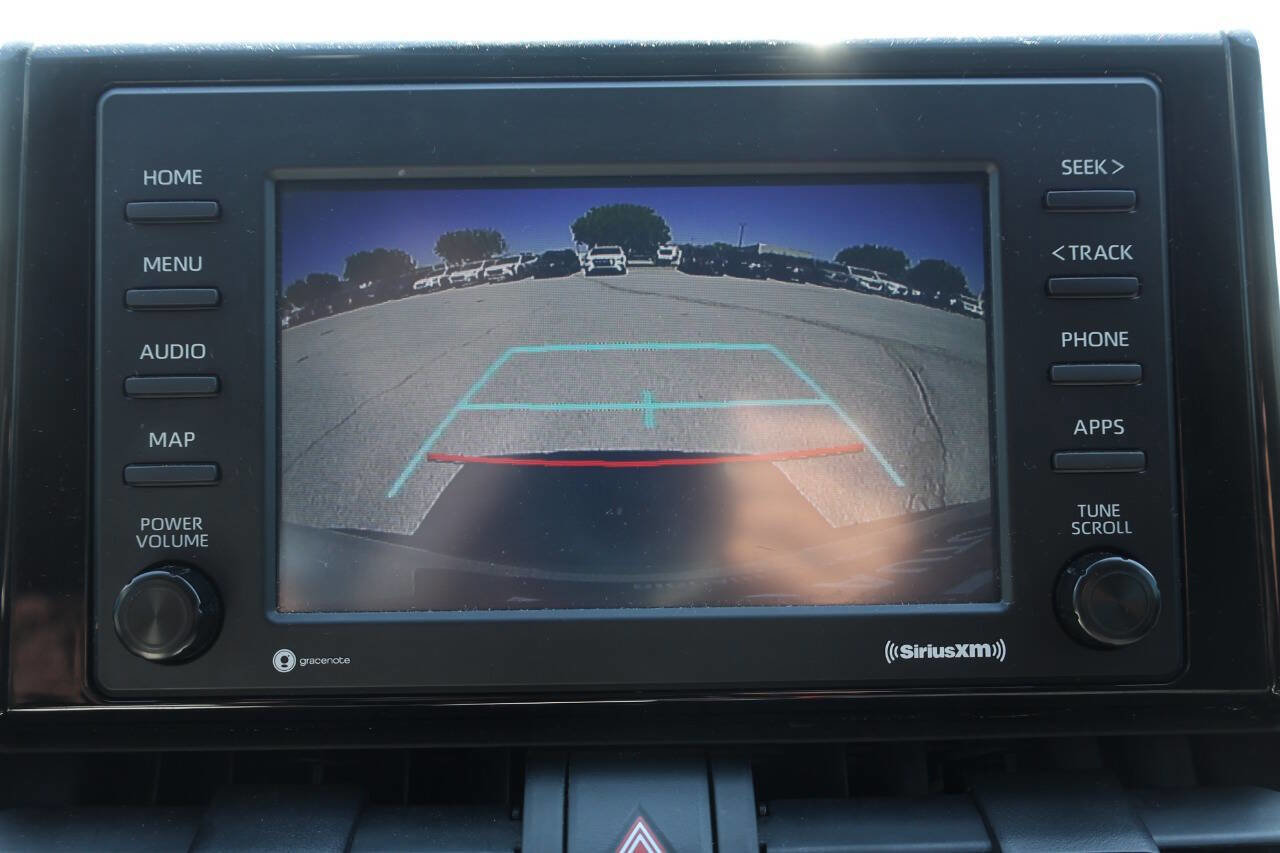 Used 2021 Toyota RAV4 LE AWD/4WD image 22
