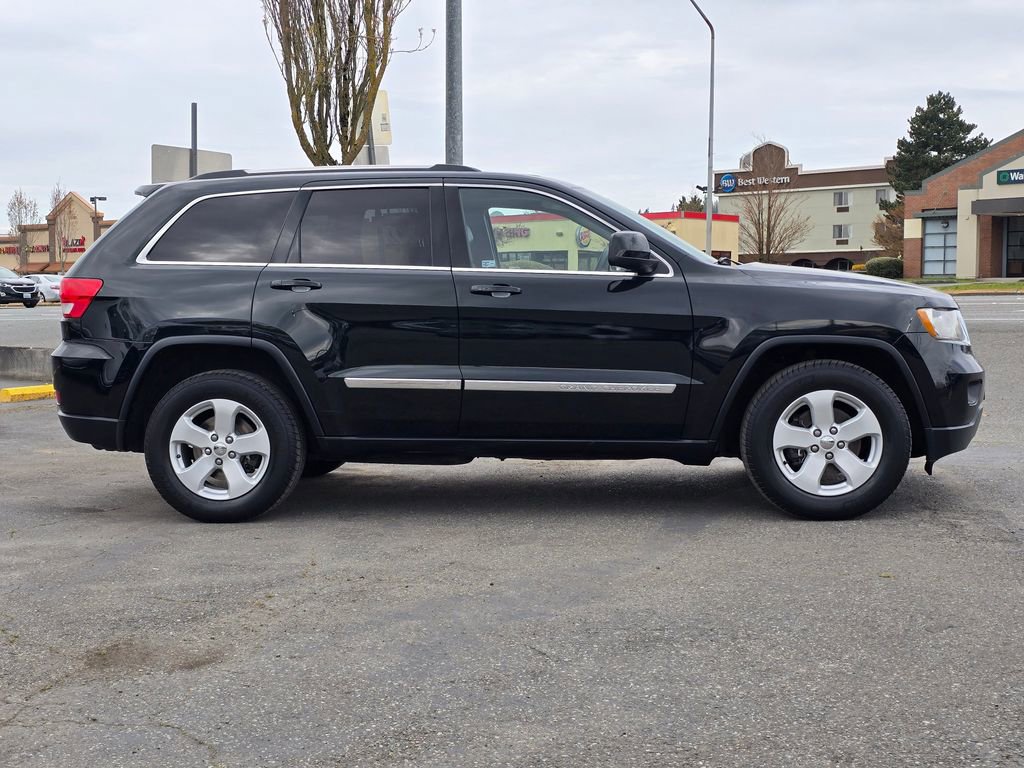 Used 2013 Jeep Grand Cherokee Laredo AWD/4WD image 8