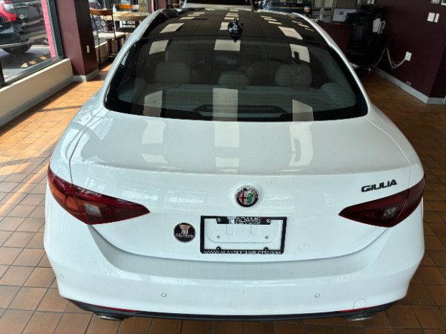 Used 2019 Alfa Romeo Giulia Ti w/ Quick Order Package 22Z Lusso RWD image 13