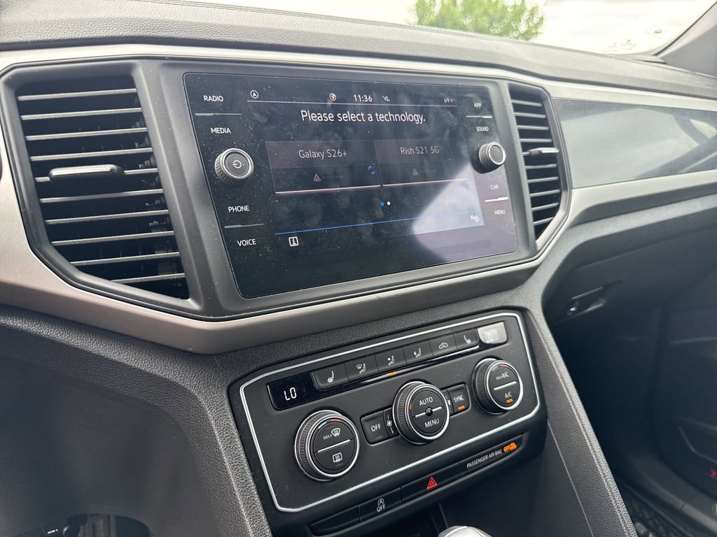 Used 2021 Volkswagen Atlas Cross Sport SE w/ Panoramic Sunroof Package FWD image 20