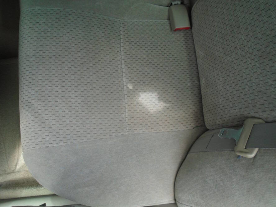 Used 2004 Toyota Camry LE FWD image 17