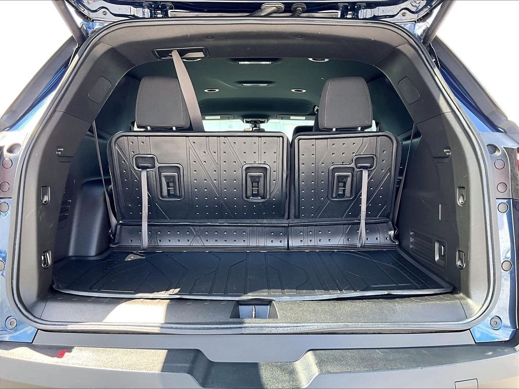 Used 2023 Chevrolet Traverse LT w/ LPO, Floor Liner Package AWD/4WD image 30