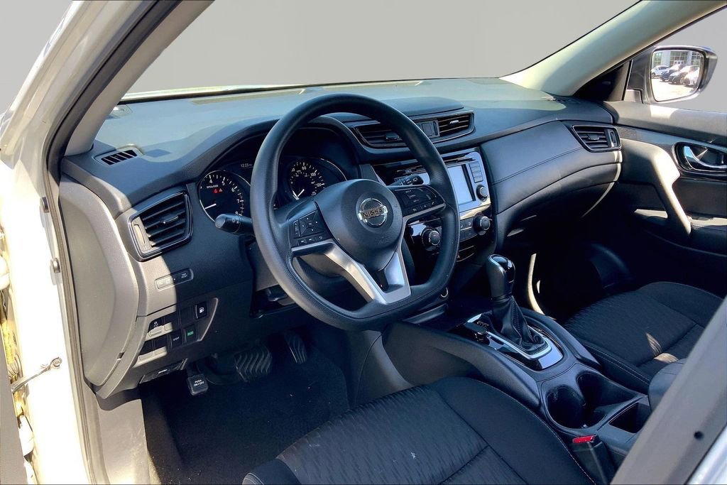 Used 2018 Nissan Rogue S image 12