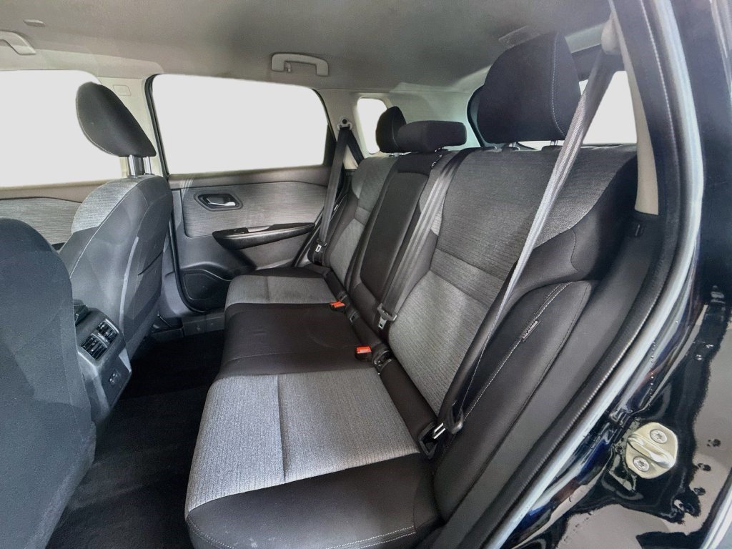 Used 2023 Nissan Rogue SV FWD image 24