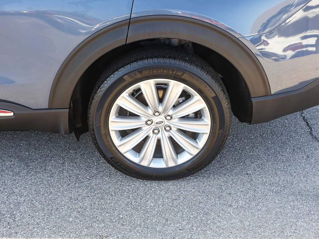 Used 2021 Ford Explorer Limited w/ Hybrid Equipment Group 310A image 3