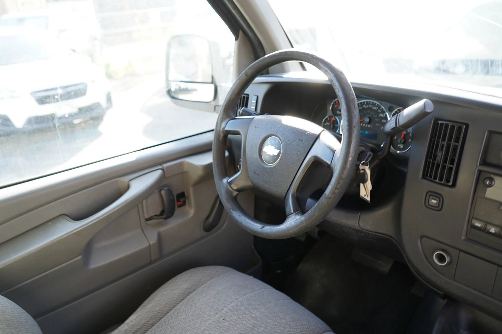 Used 2012 Chevrolet Express 3500 w/ Chrome Appearance Package RWD image 13