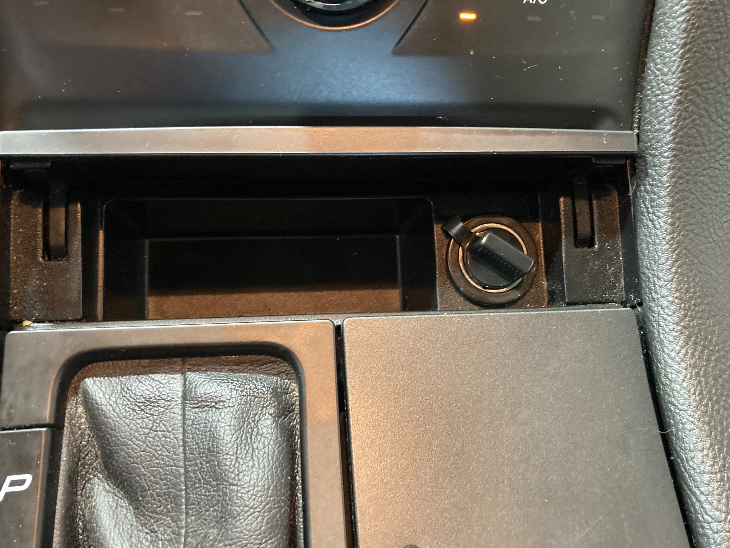 Used 2013 Ford Taurus SEL FWD image 24