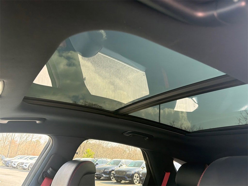 Used 2022 Genesis GV70 3.5T Sport image 33