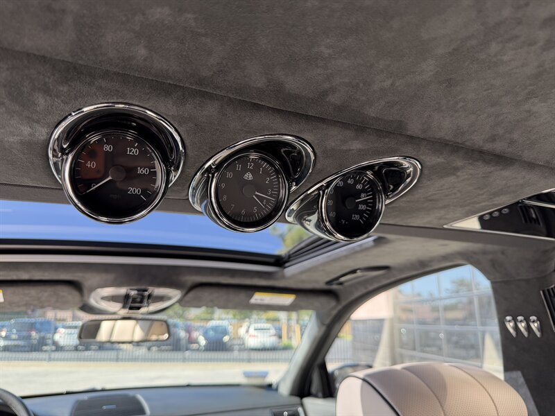 Used 2006 Maybach 57 S RWD image 16