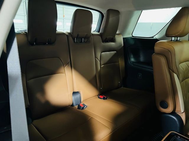 New 2026 Nissan Pathfinder Platinum image 38