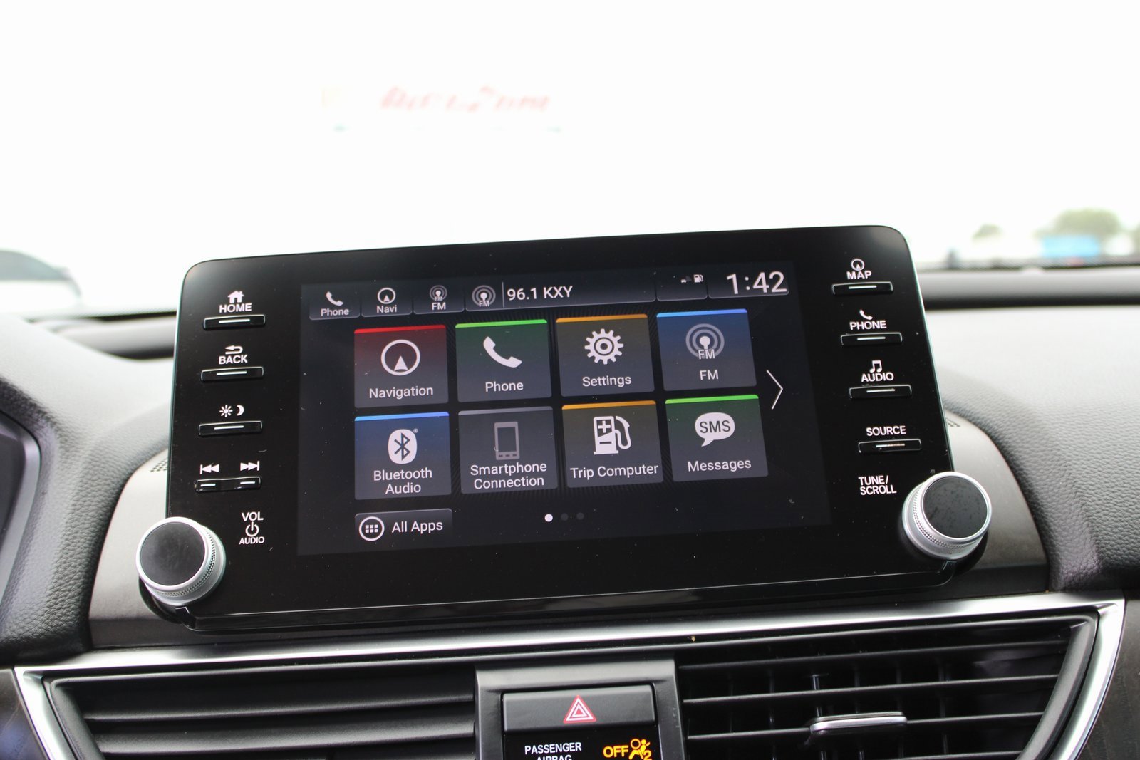 Used 2018 Honda Accord Touring image 24