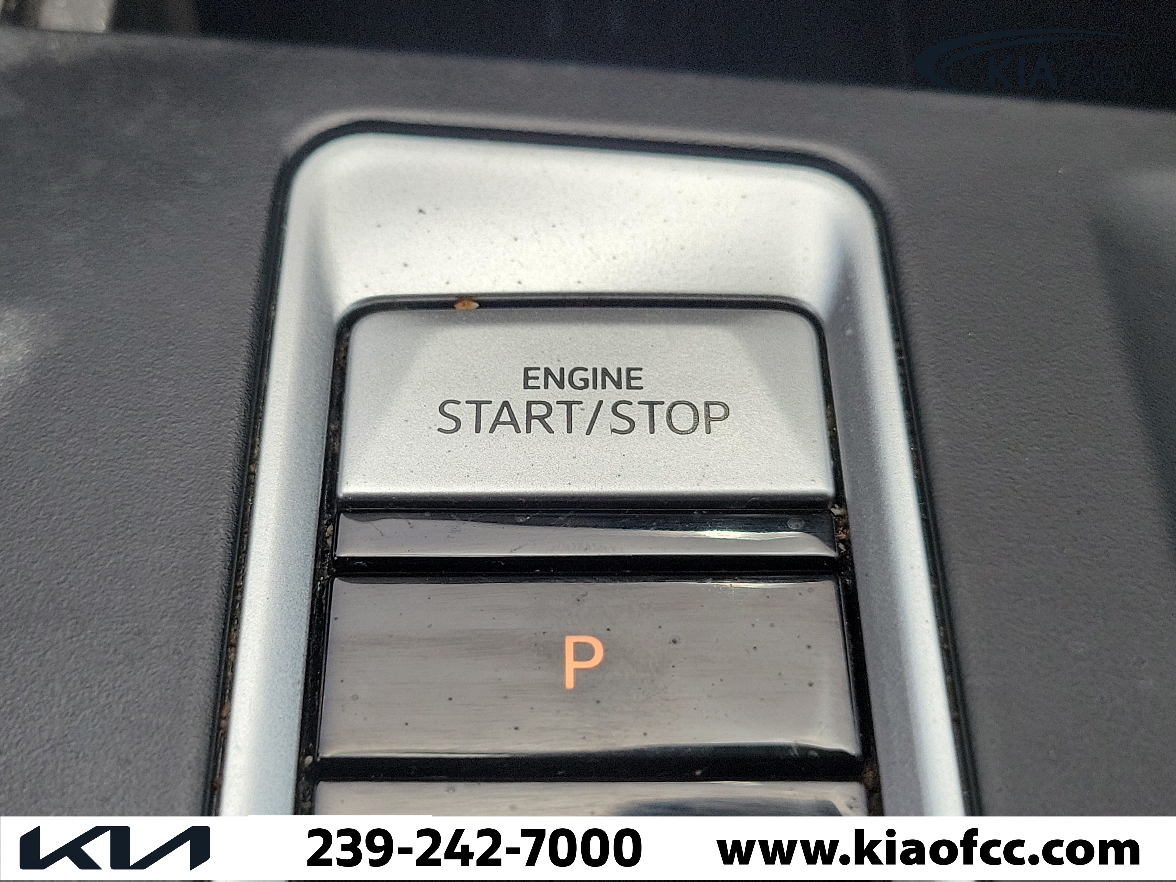 Used 2025 Volkswagen Atlas SE FWD image 30